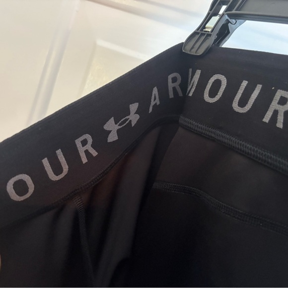 Under Armour Compression Leggings | Women’s Small Black HeatGear - Picture 7 of 7